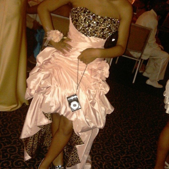 2010 Tony Bowls Prom Dress. - Picture 3 of 3
